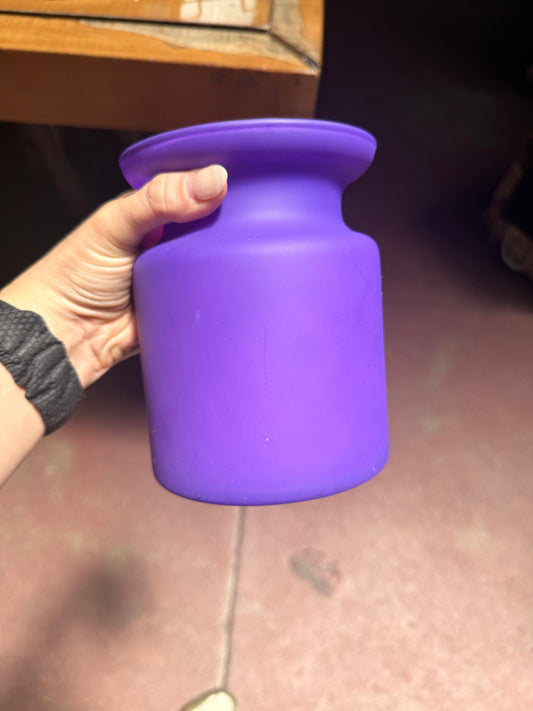 French Lilac - 30 oz - Purple Cyclone Vase - 3 wick