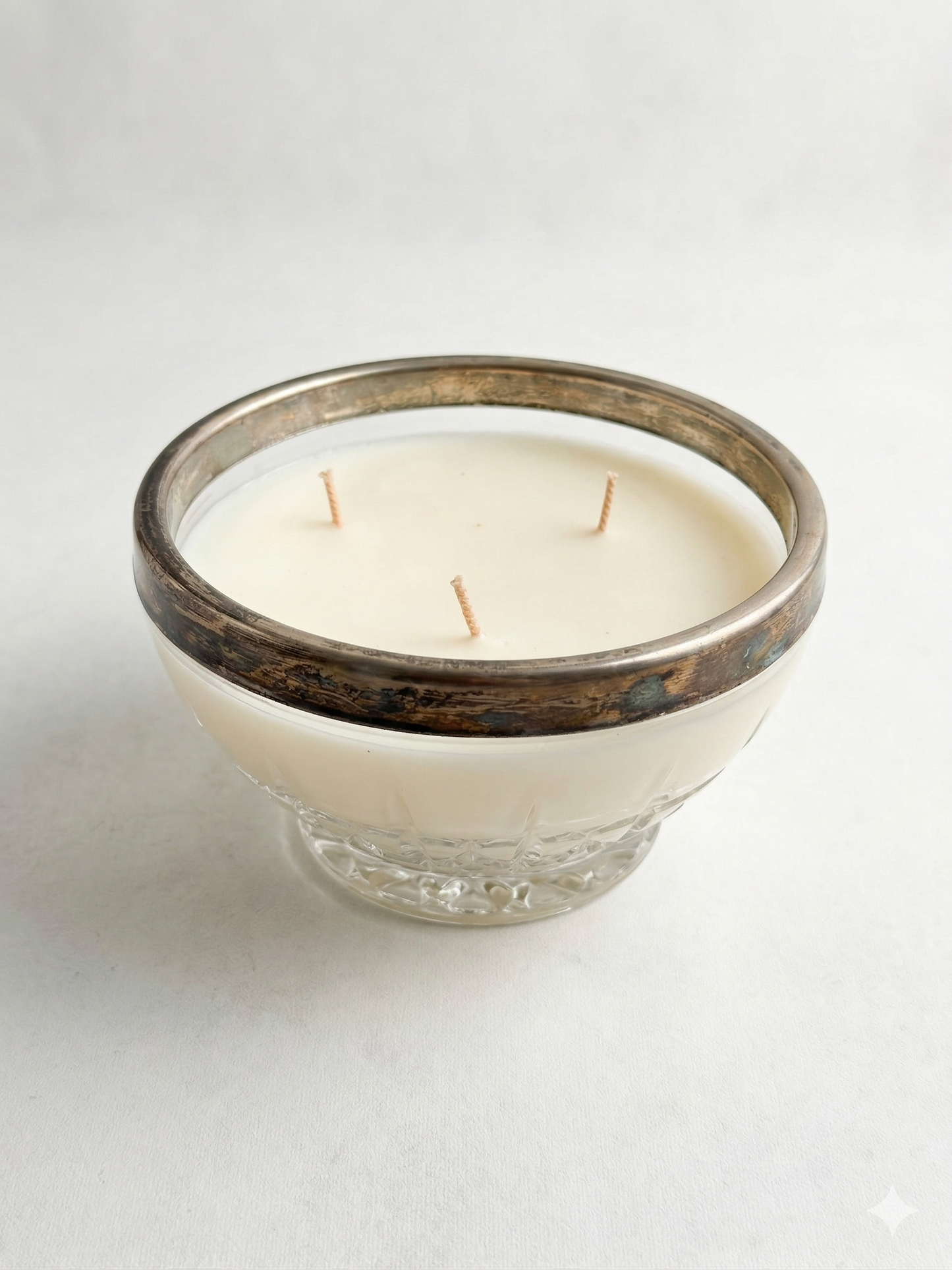 Groovy Granny - 9 oz Candle in Vintage Silver Rim Bowl - One of a Kind - [fragrance]